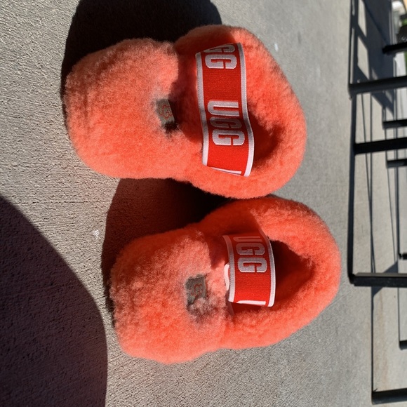 like new peach/coral ugg slippers - Picture 5 of 5